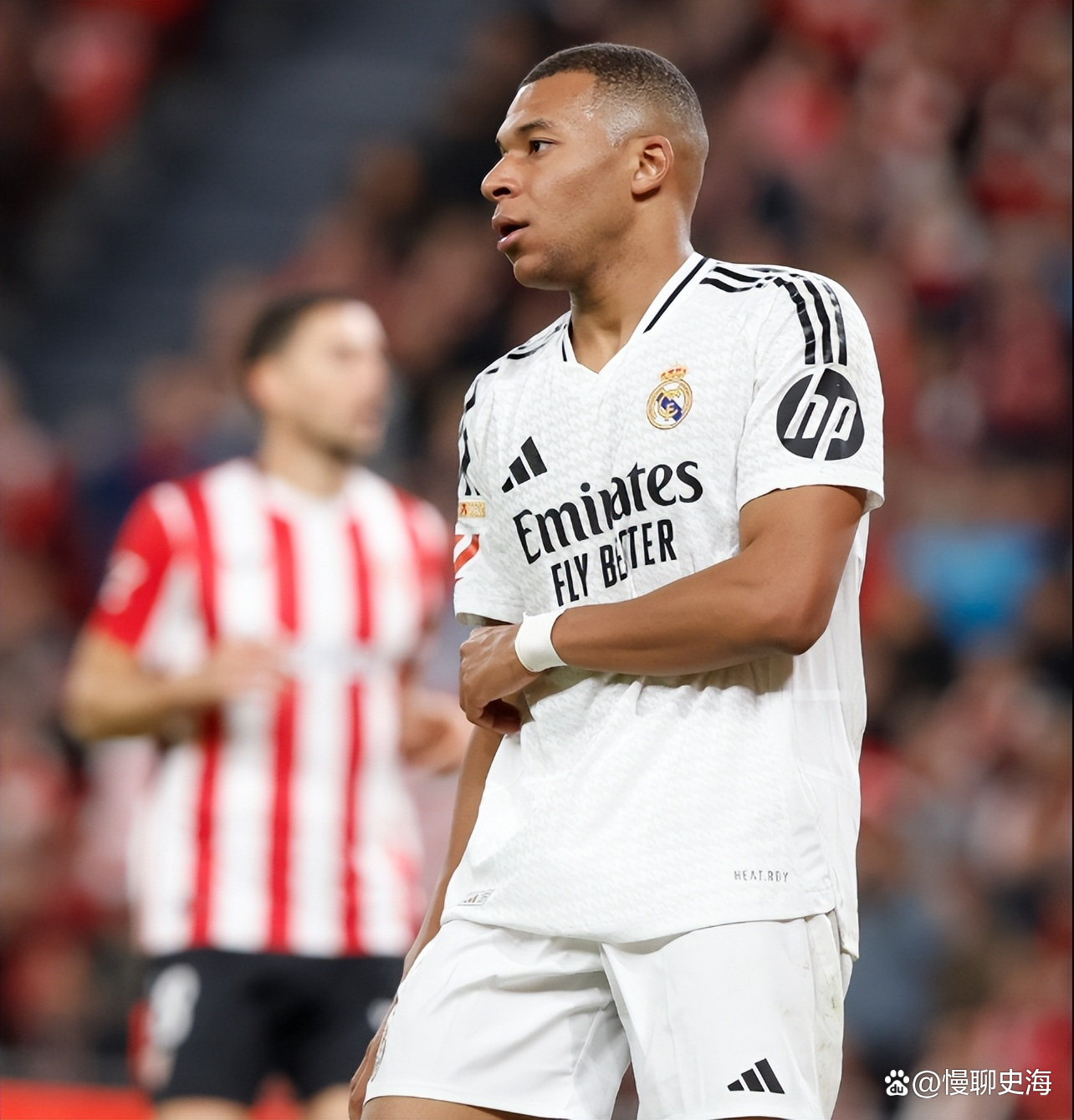 九游手游下载-关于塞维利亚迎意大利杯关键赛；关键时刻临场应变；更衣室稳定；年轻球员得到机会的信息